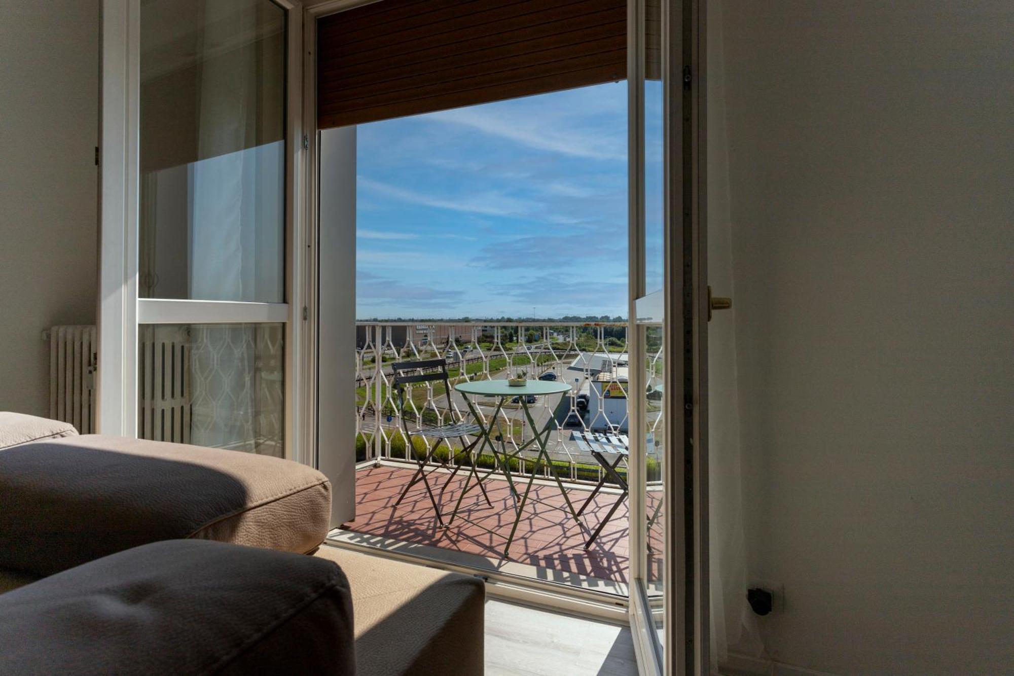 Mountain View Apartment 노바라 외부 사진